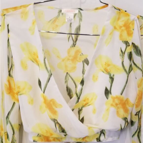 Luxxel Lemon Yellow Floral Cropped Cold Shoulder Wrap Blouse Lined Size M - Picture 3 of 13